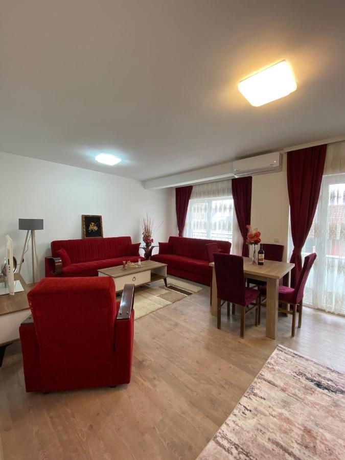 White Apartments Kosovo Polje 外观 照片