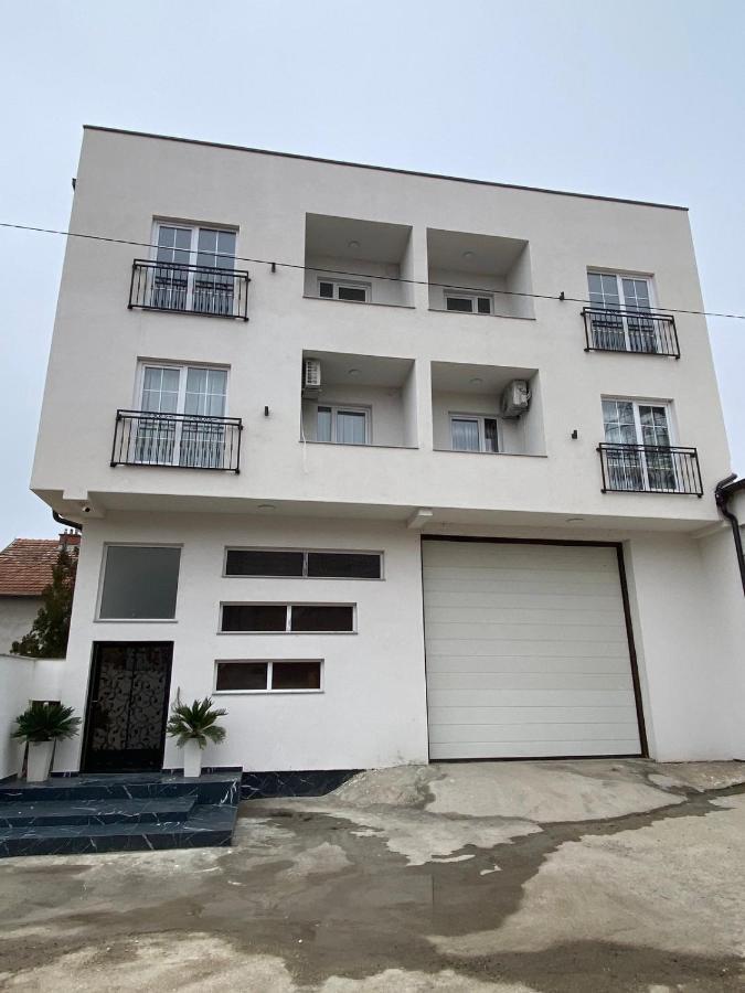 White Apartments Kosovo Polje 外观 照片